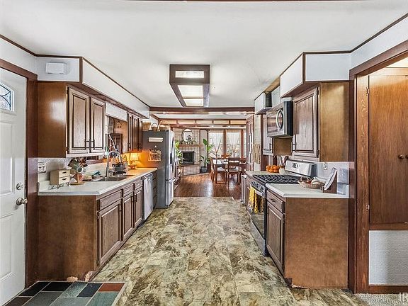 4th image of 216 Argonne Rd