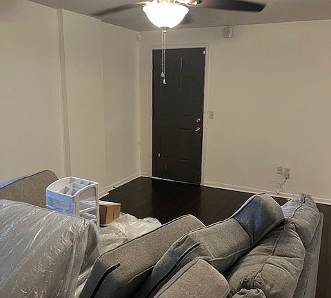 4th image of 2 Percy St APT F