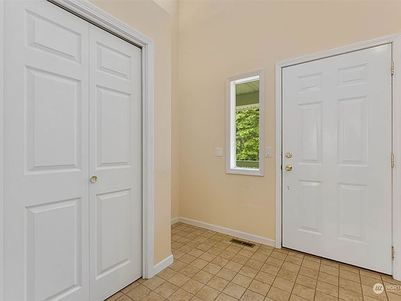 5th image of 122 Dads Lane