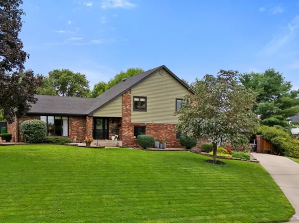 1411 Stadium Dr, Seymour, IN 47274