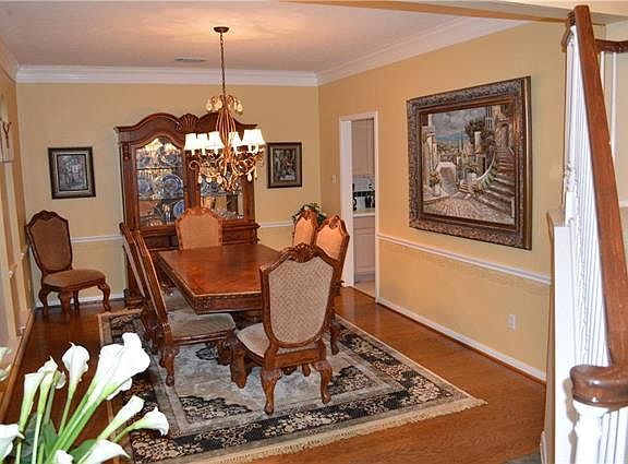 2nd image of 1516 Lakeview Dr