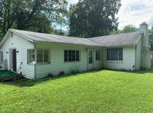 2965 Bradshaw Rd, Salem, VA 24153