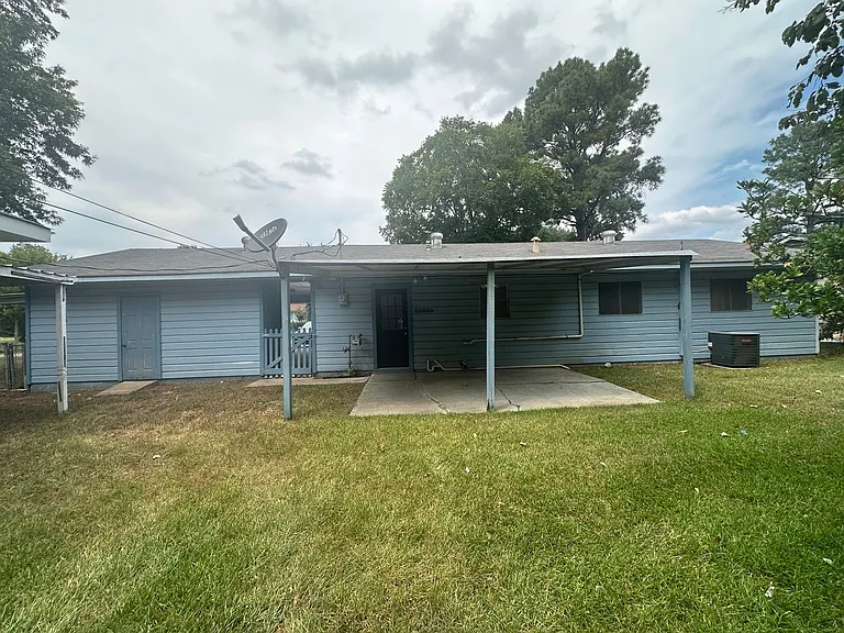 443 Janet Ln — Photo 25