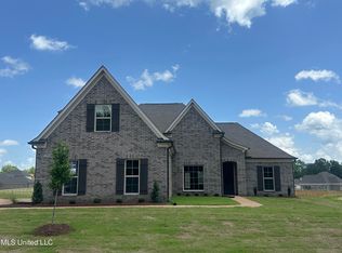 748 Lucas Ln, Hernando, MS 38632