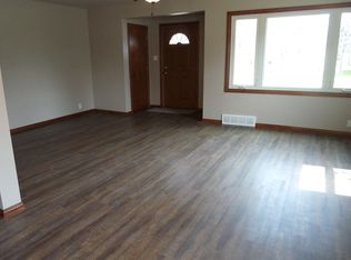 817 N Henry St, Green Bay, WI 54302