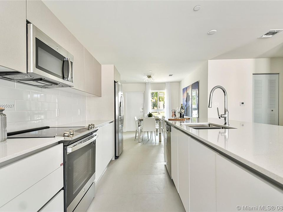 1st image of 19380 NE 26th Ave #2106