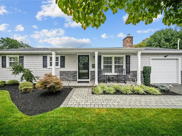 4 Claremont St, Lincoln, RI 02865