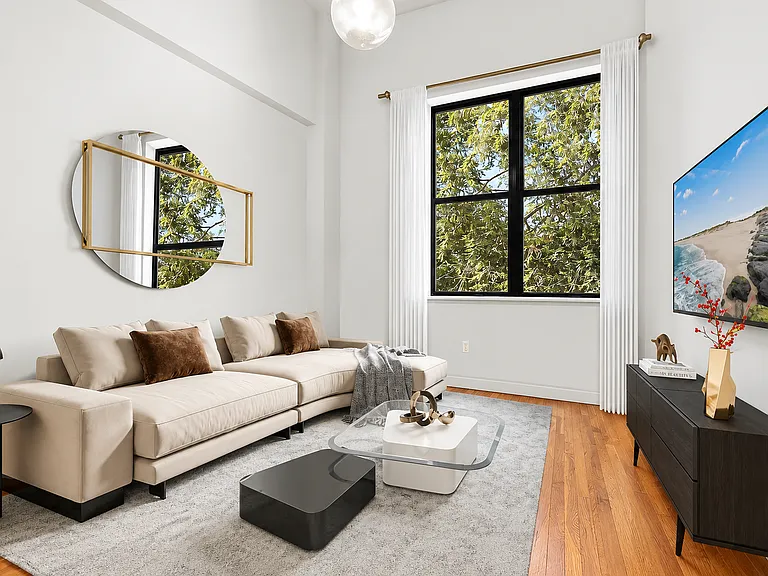 180 Bainbridge St #209 — Photo 1
