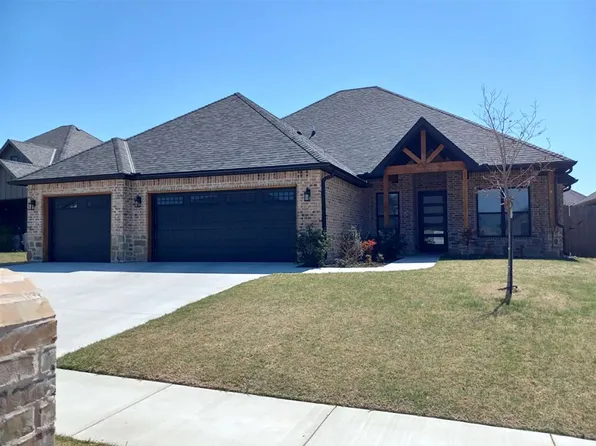 4009 NE Shenandoah Dr, Lawton, OK 73507
