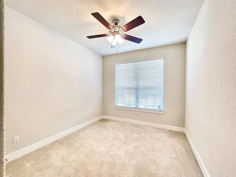 3009 Lions Tail St — Photo 32