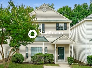 4022 Beaufain St, Raleigh, NC 27604
