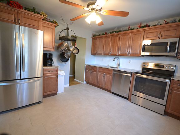 2nd image of 10 Sheridan Ave