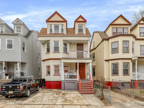 107 N 16th St, East Orange, NJ 07017