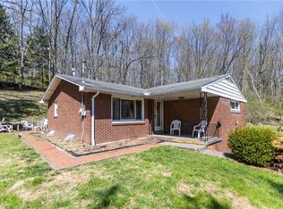 113 Center St, Evans City, PA