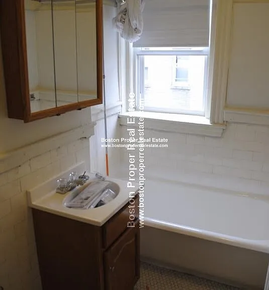 1111 Boylston St #27 — Photo 8
