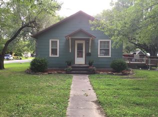 411 S Lincoln St, Yates Center, KS 66783
