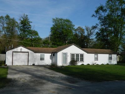11743 N 330 E, Thayer, IN, 46381