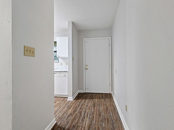 2nd image of 1334 Cherry St