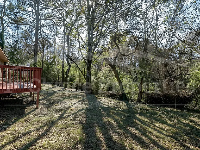 832 Alden Ave — Photo 3