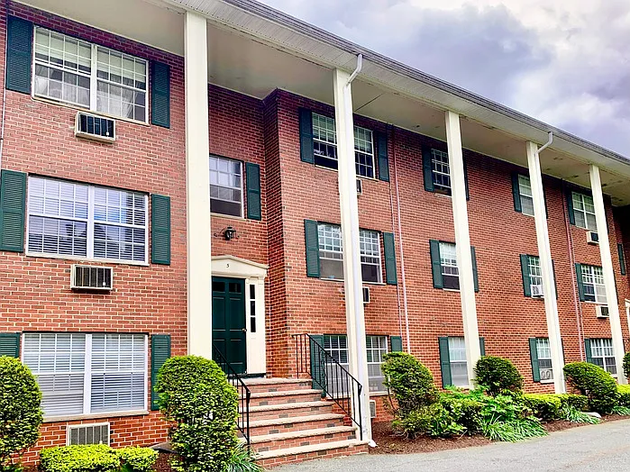 2 Viking Ct #12