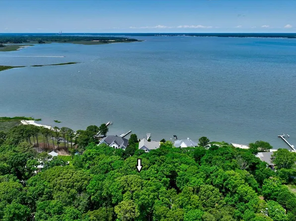 29575 2nd St, Ocean View, DE 19970