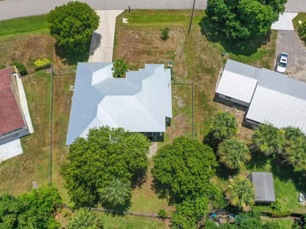 5901 Balsam Drive, Fort Pierce, FL 34982