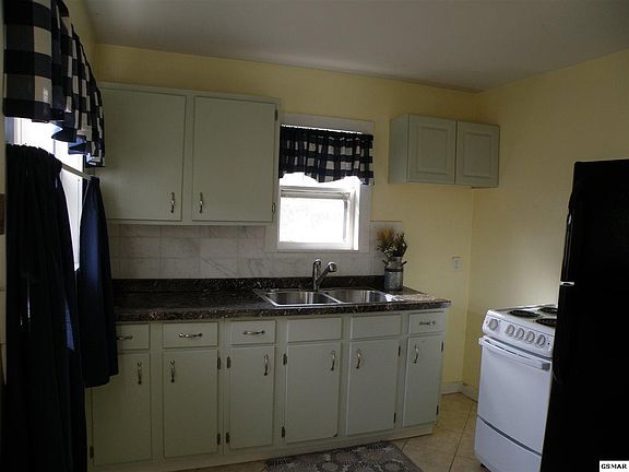 2nd image of 961 Thorngrove Pike
