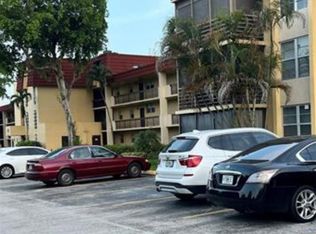 3195 Foxcroft Rd #307, Hollywood, FL 33025