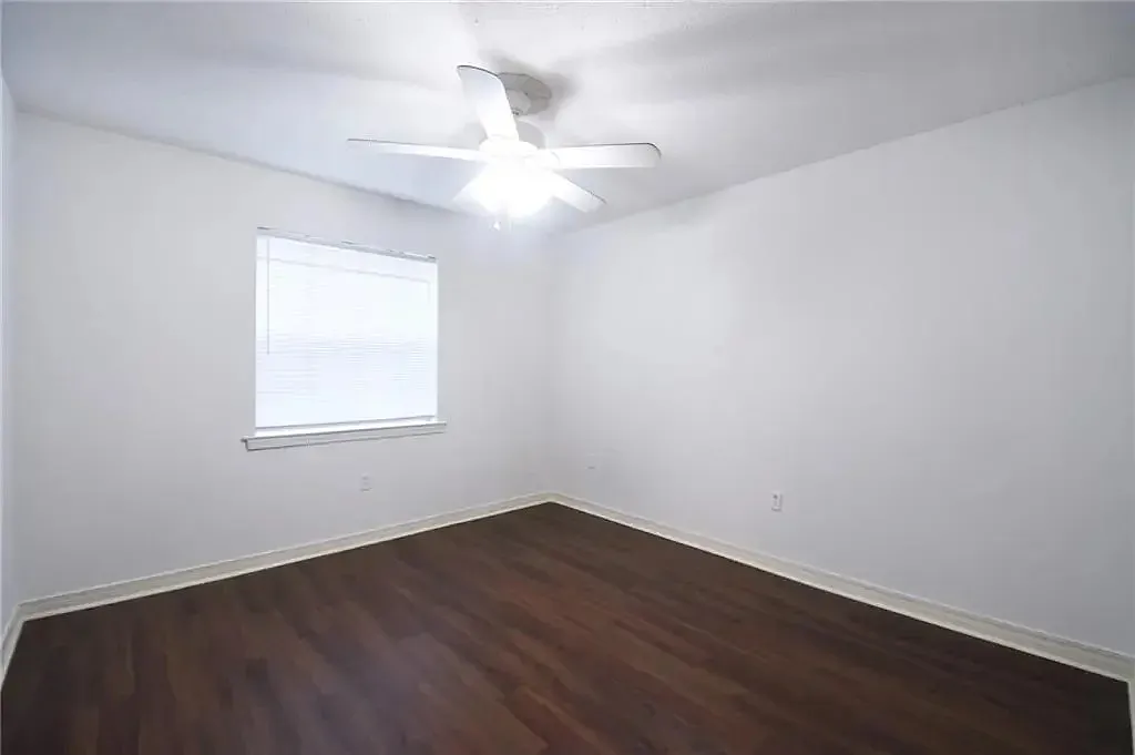 209 Pine Street - 9 — Photo 3
