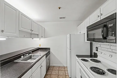 9535 University Terrace Dr #B Photo 1