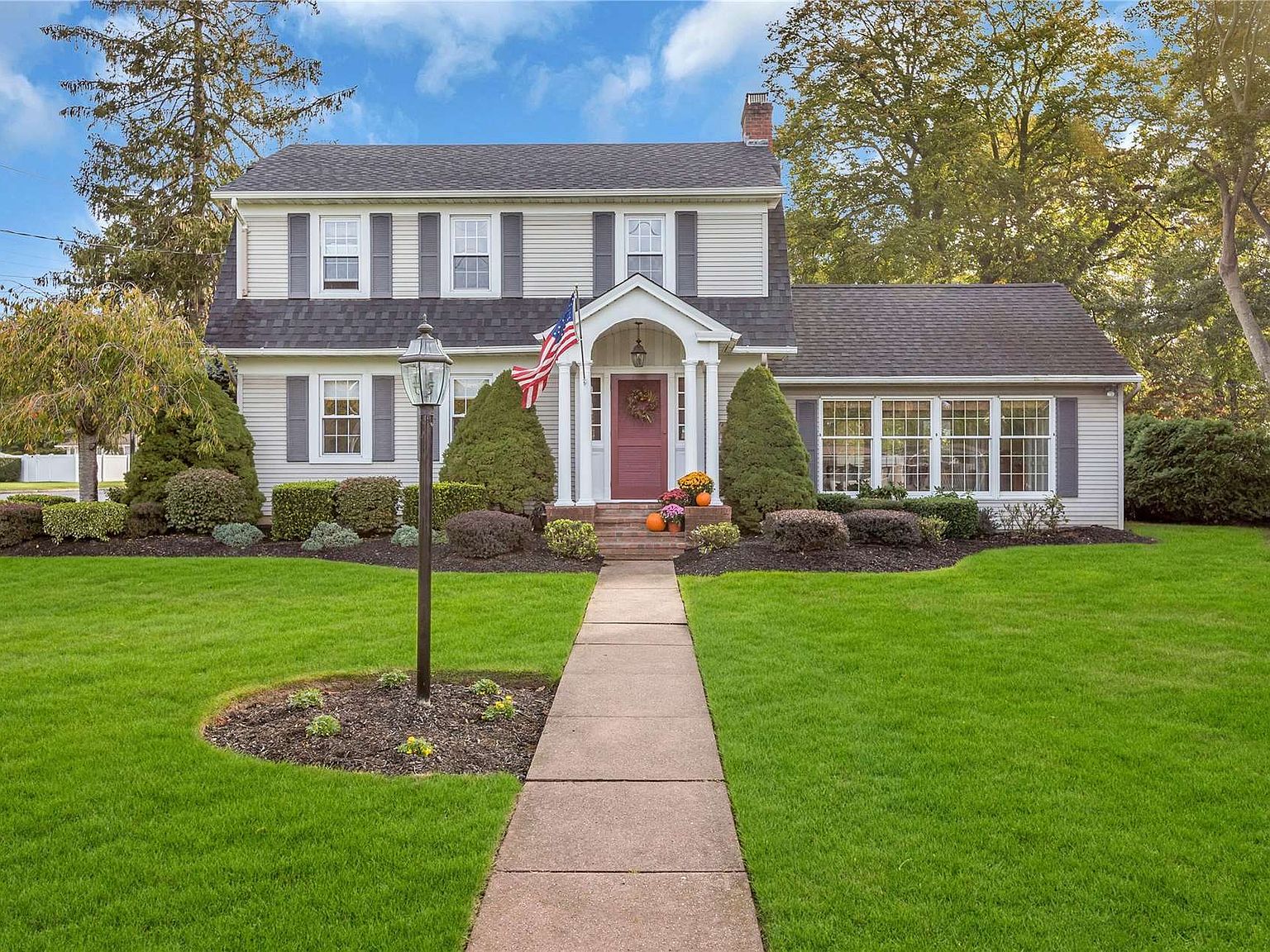 3 Beverly Avenue, East Patchogue, NY 11772 Zillow