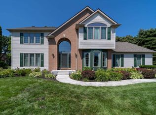 50791 Chestnut Ridge Dr, Granger, IN 46530