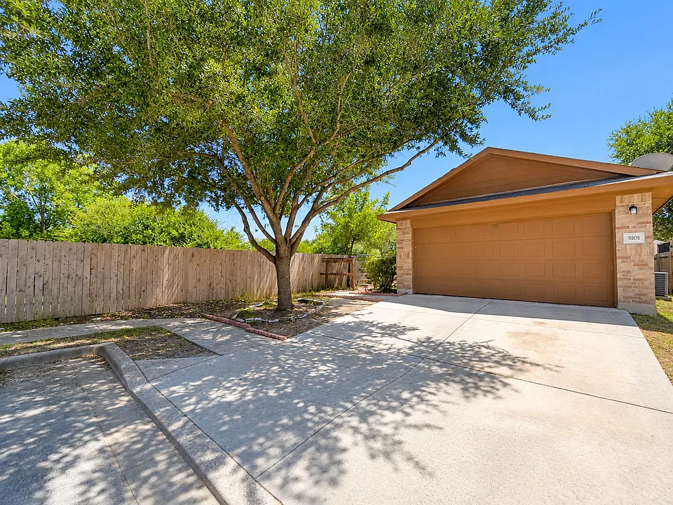 3101 Barksdale Dr