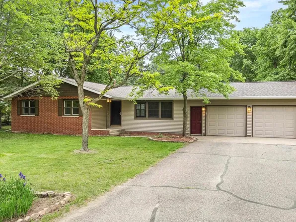 535 MAPLE BLUFF ROAD, Stevens Point, WI 54482