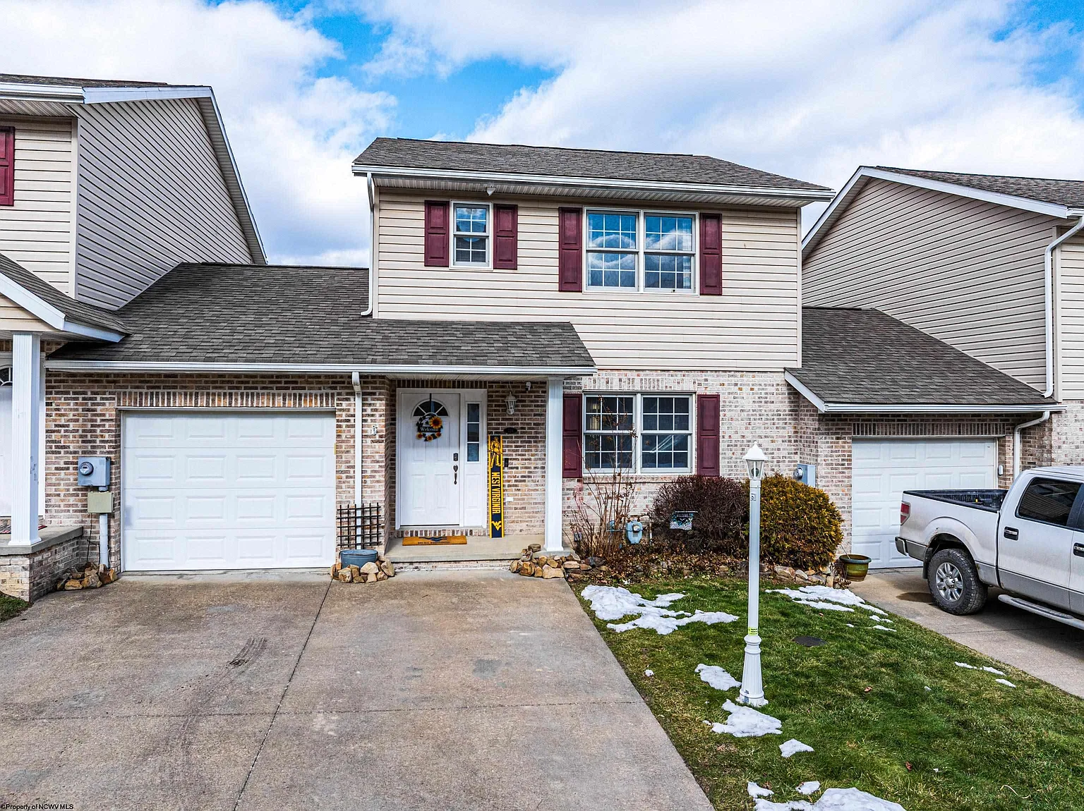 126 Donna Ave photo 1