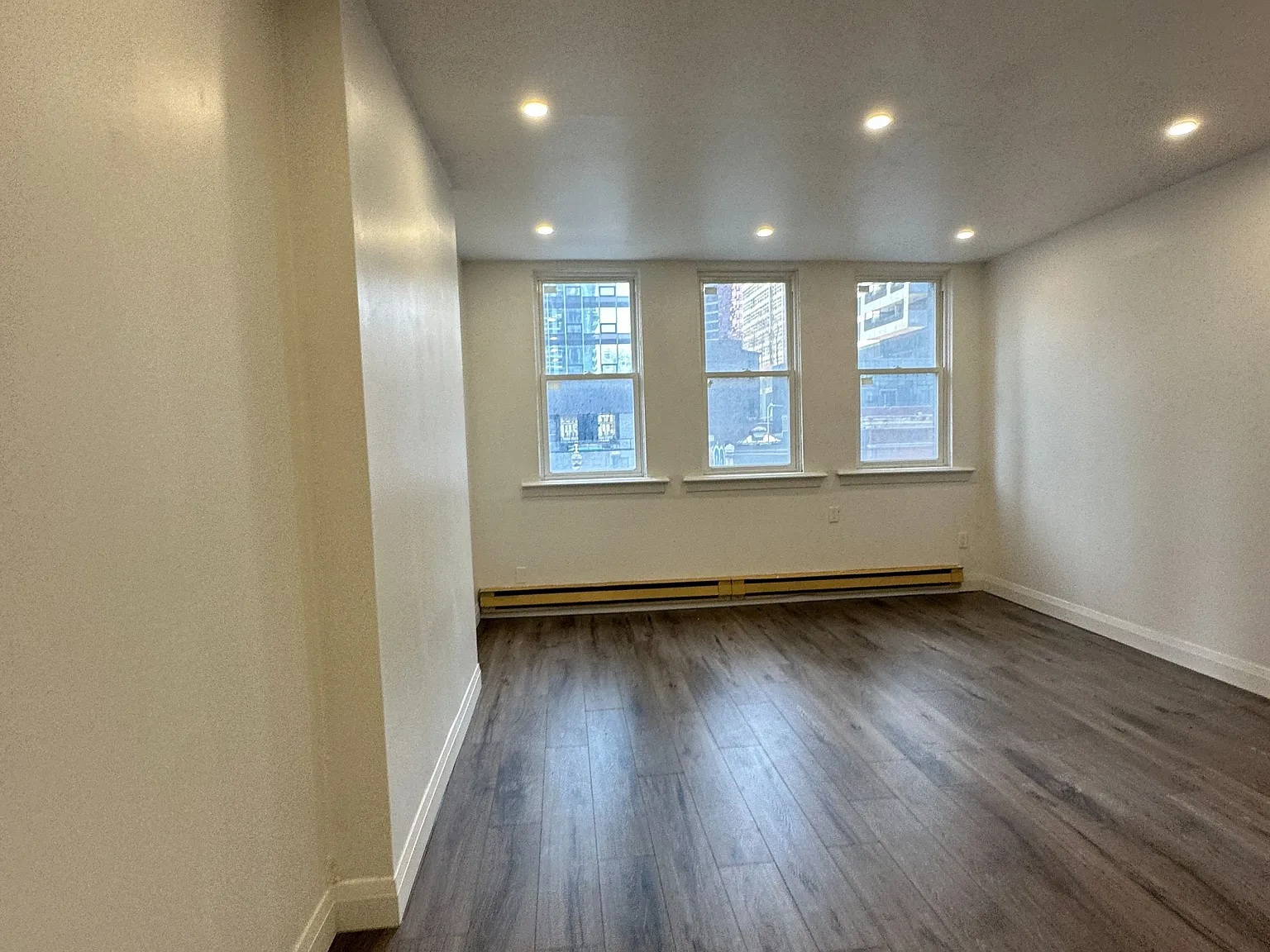 1 bed, $1,900 — Photo 2