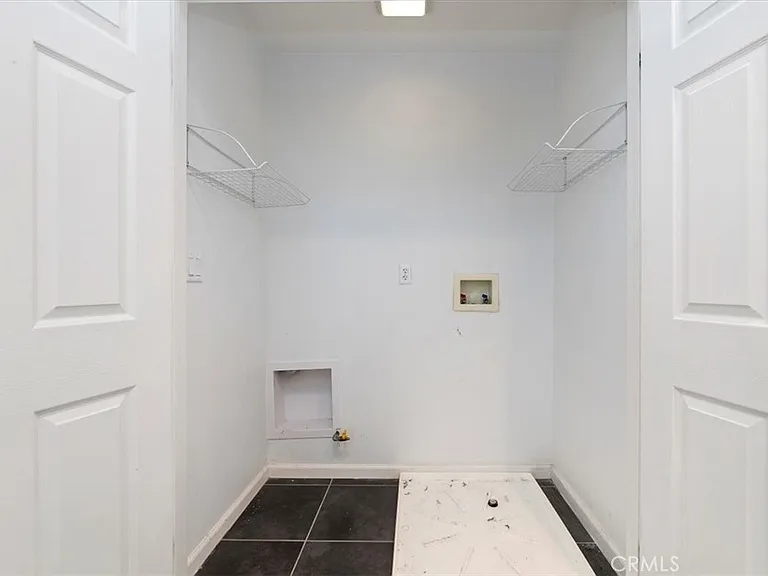 4433 Owens St — Photo 31