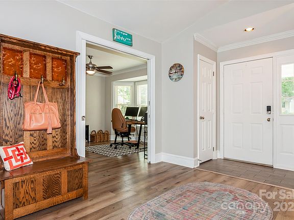 3rd image of 2910 Cherry Blossom Ct