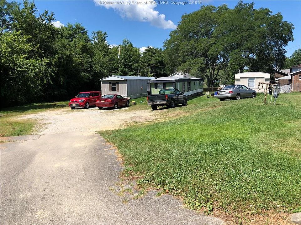 2nd image of 704 Huddleston Ave
