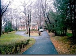 4116 Burke Station Rd, Fairfax, VA 22032