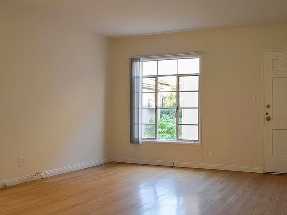 4th image of 503 Avondale Ave APT E