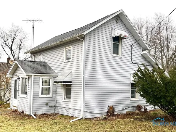 24506 Maple St, Stony Ridge, OH 43463
