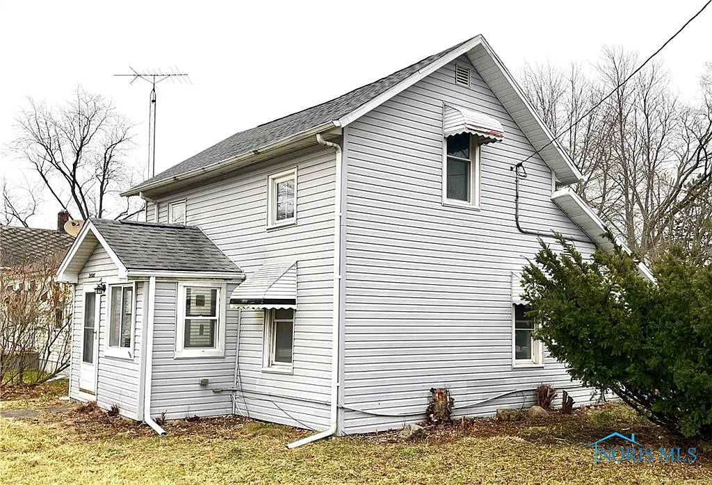 24506 Maple St photo 1