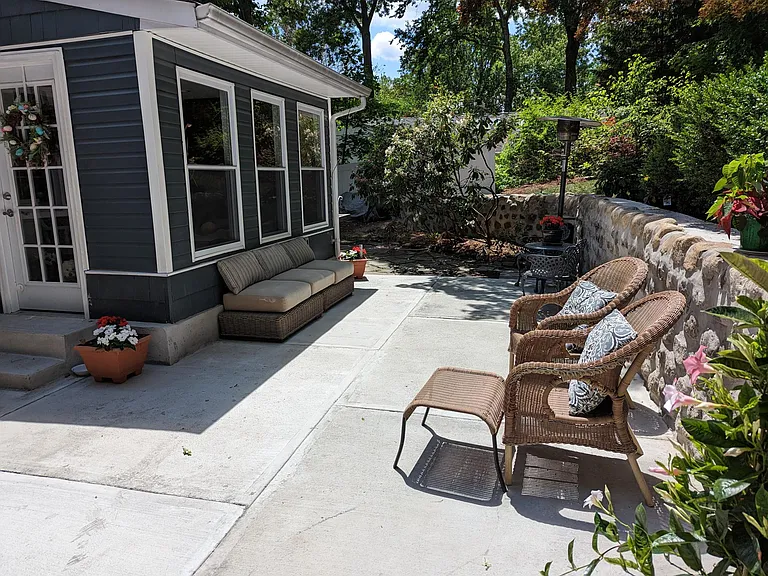 530 Shirley Ave — Photo 35