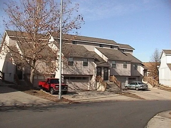 1416 Martway Cir, Olathe, KS 66061