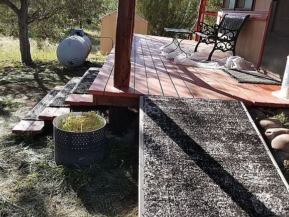 464 aq. ft. of rustic design