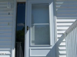 6 Golden Hill Ave, Danbury, CT 06811