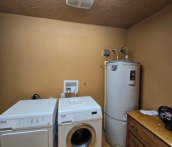 1902 NW Oceania Dr — Photo 34