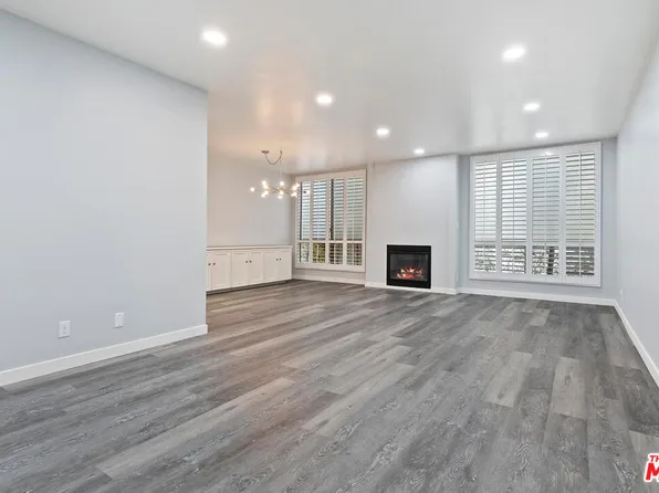 927 N Kings Rd APT 107, West Hollywood, CA 90069