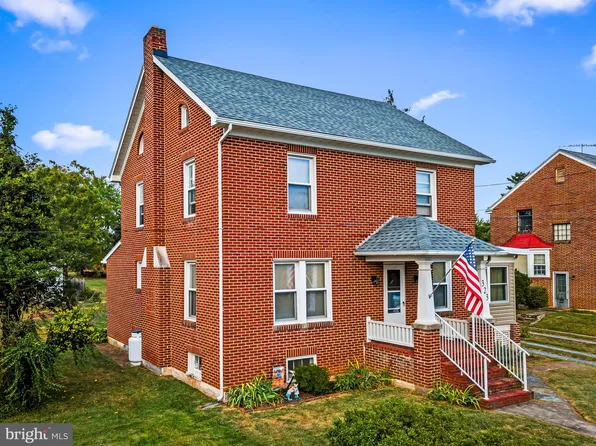 323 E Baltimore St, Taneytown, MD 21787
